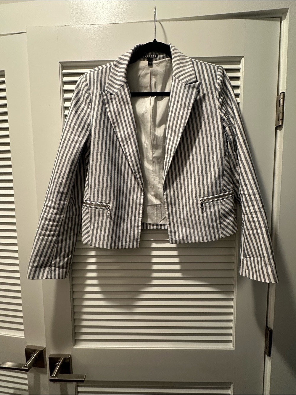 Express Women's Striped Cropped Blazer - White & Gray
